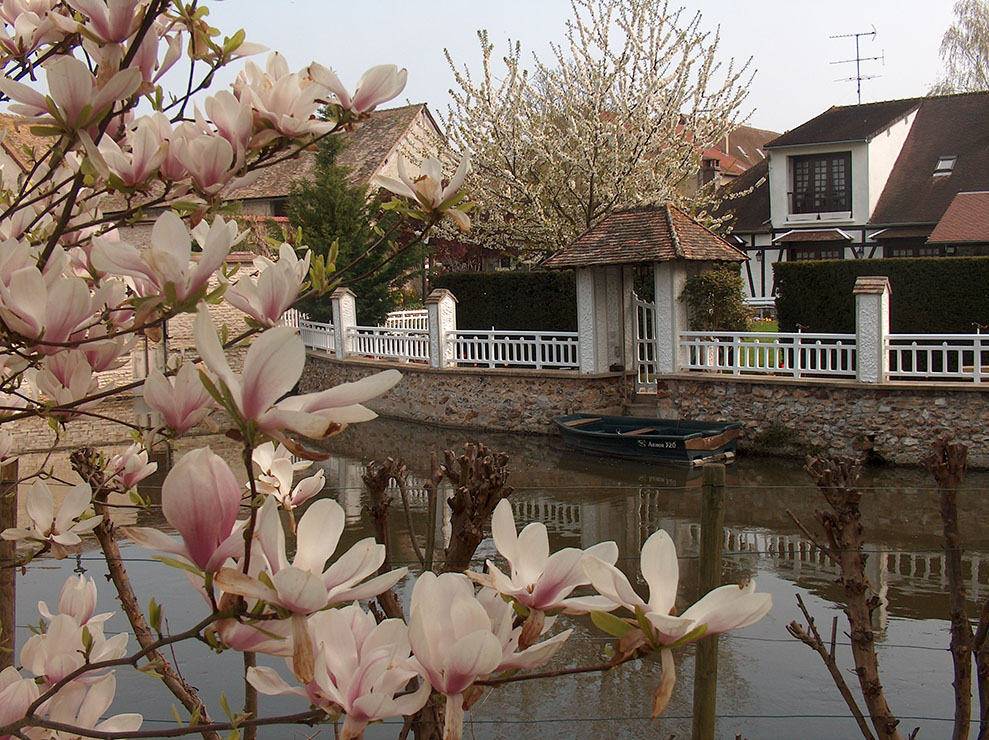 Maison au bord de l'Eure à Pacy-sur-Eure ©Office de Tourisme Nouvelle Normandie