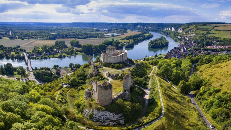 Vue sur Château-Gaillard, la Seine et le Petit Andely © Franck Godard.
