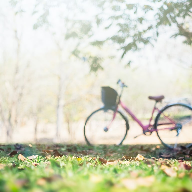 Cycling-mountain-biking